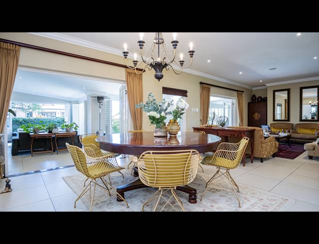 6 BEDROOM HOUSE FOR SALE IN LA LUCIA